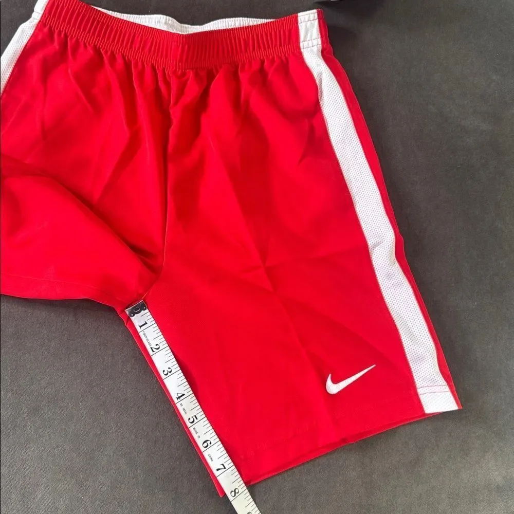 Nike Youth Unisex Red Sport Shorts Dry 894129-657 Size L NWT